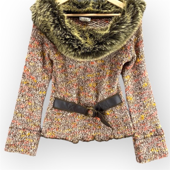 🇫🇷 Vtg Sharagano Paris Brown Faux Fur Collar Belted Wool Blend Sweater | M - Picture 8 of 11